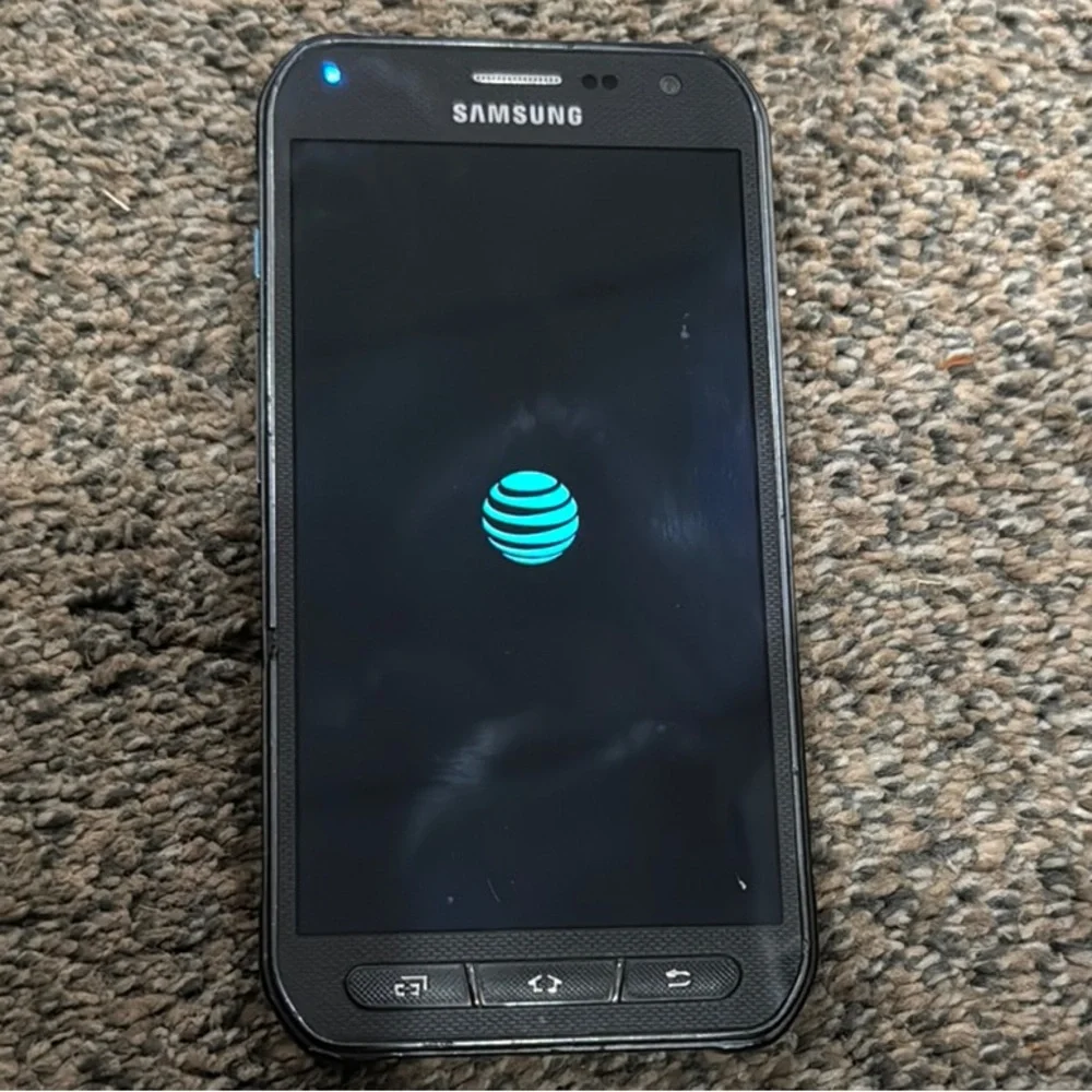 Samsung S6 Active- 32 gb/Black Smartphone Sleek Design-Works Great